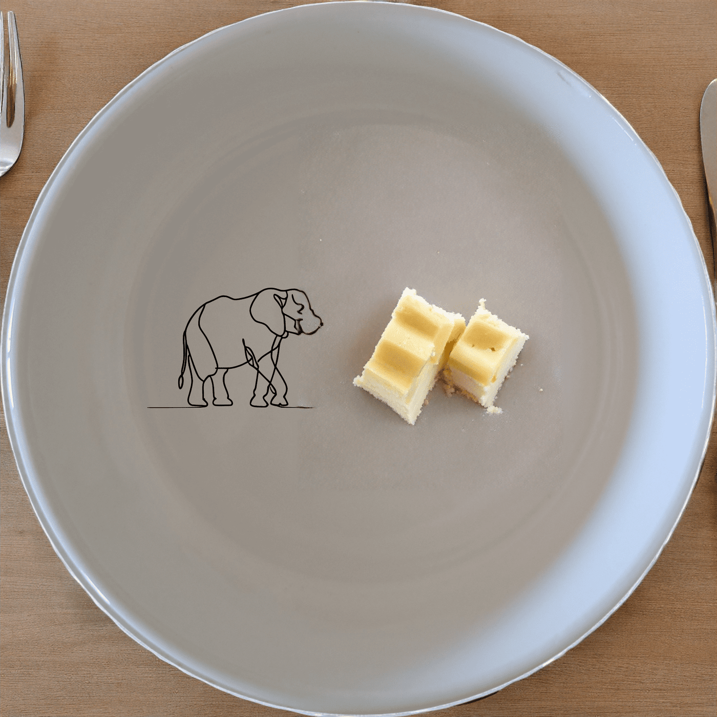 The Silhouette Big Five African Elephant Bowl Set of 4 features a minimalist design perfect for modern kitchens and dining spaces.