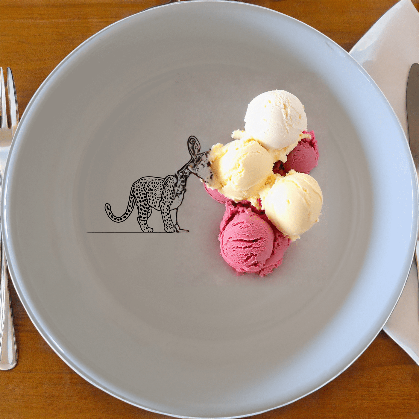 The Silhouette Big Five African Leopard Bowl Set of 4 features elegant designs perfect for any dining occasion.