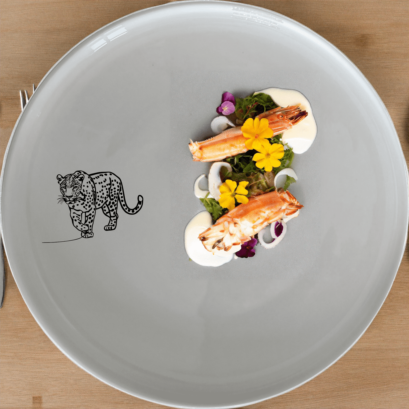 The Silhouette Big Five African Leopard Side Plate Set of 4 adds a touch of wild elegance to your dining table.