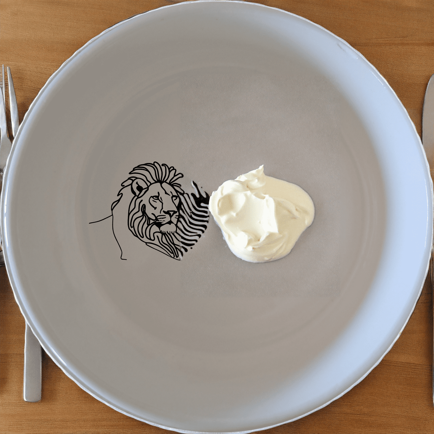The African Lion Silhouette Bowl Set of 4 features a striking design perfect for modern homes. Crafted from durable ceramic, these bowls are microwave and dishwasher safe, making them ideal for everyday use.