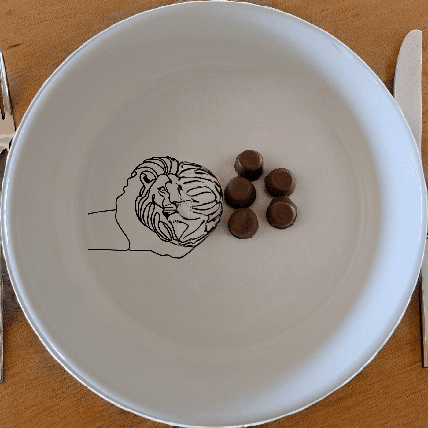 The African Lion Silhouette Bowl Set of 4 features a striking design perfect for any dining table.