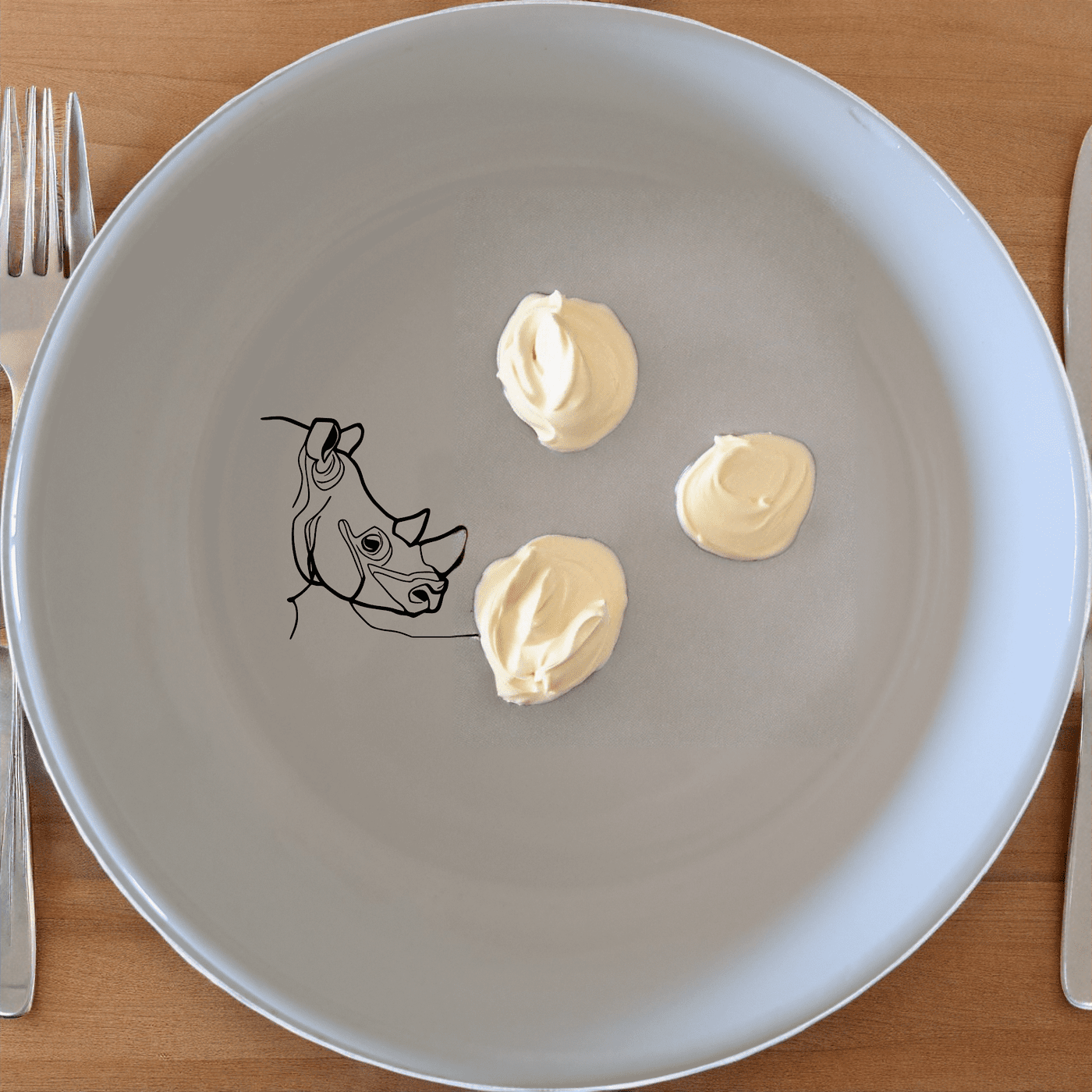 The Silhouette Big Five African Rhino Bowl Set of 4 features a minimalist design with an elegant silhouette of an African rhino, perfect for modern and stylish dining.