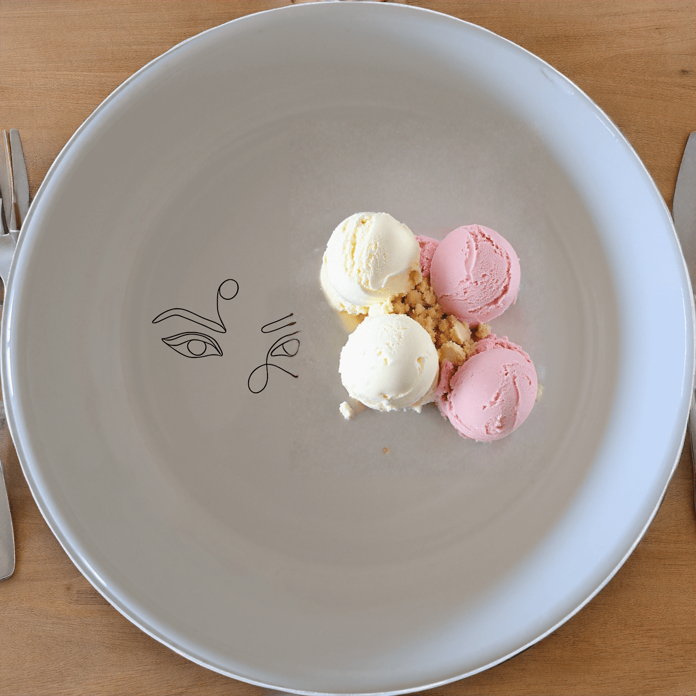 The Smokey Glaring Womens Eyes Bowl Set of 4 - Range 1 features a striking design with smokey, glaring women's eyes, perfect for adding a bold artistic touch to your dining experience.