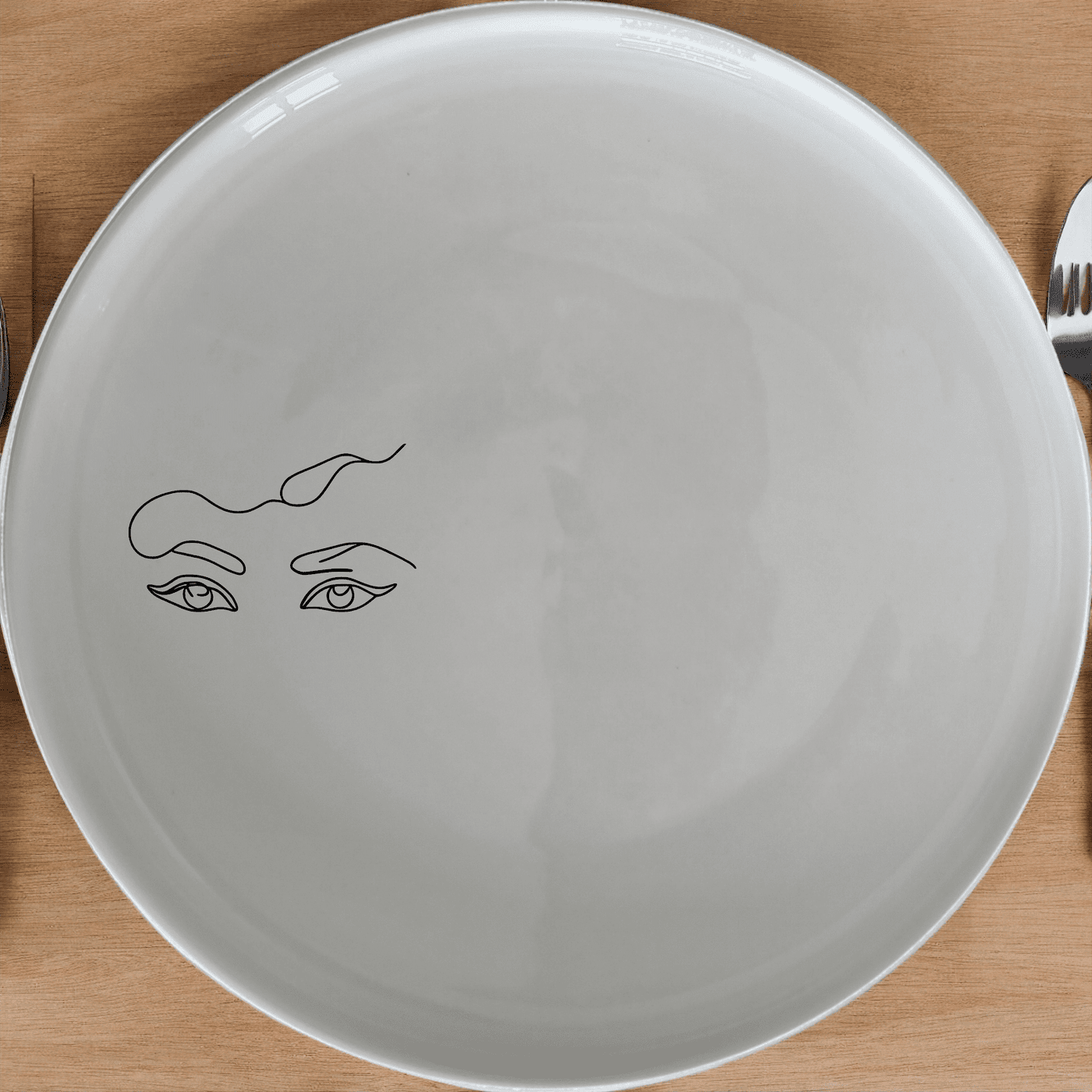 Smokey Glaring Womens Eyes Dinner Plate Set of 4 - Range 2 is a stylish and modern dinnerware set that adds a touch of sophistication to any dining table.