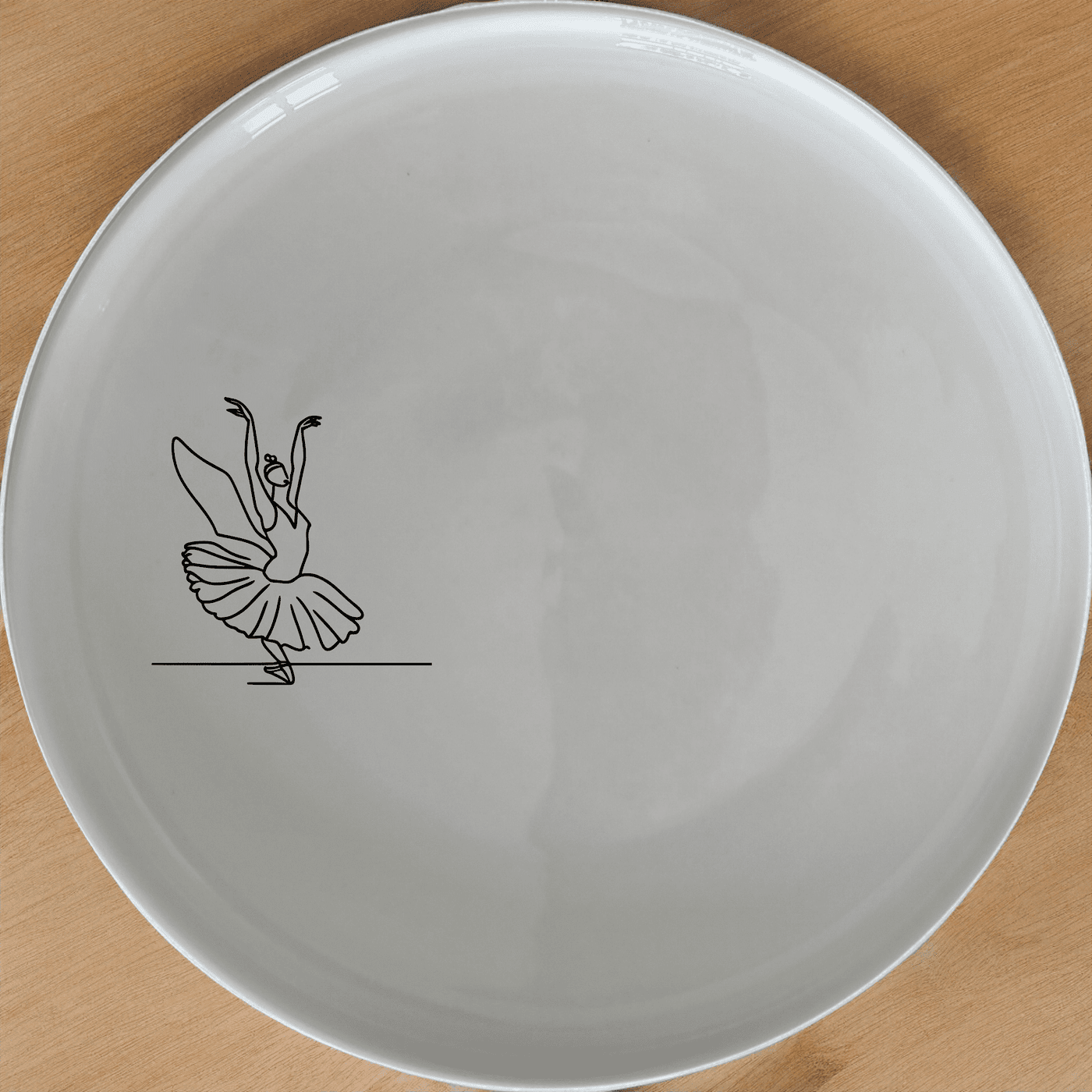Swan Ballet Dancer Side Plate Set of 4 - Range 1 is a beautiful and elegant set of plates perfect for any dining occasion.