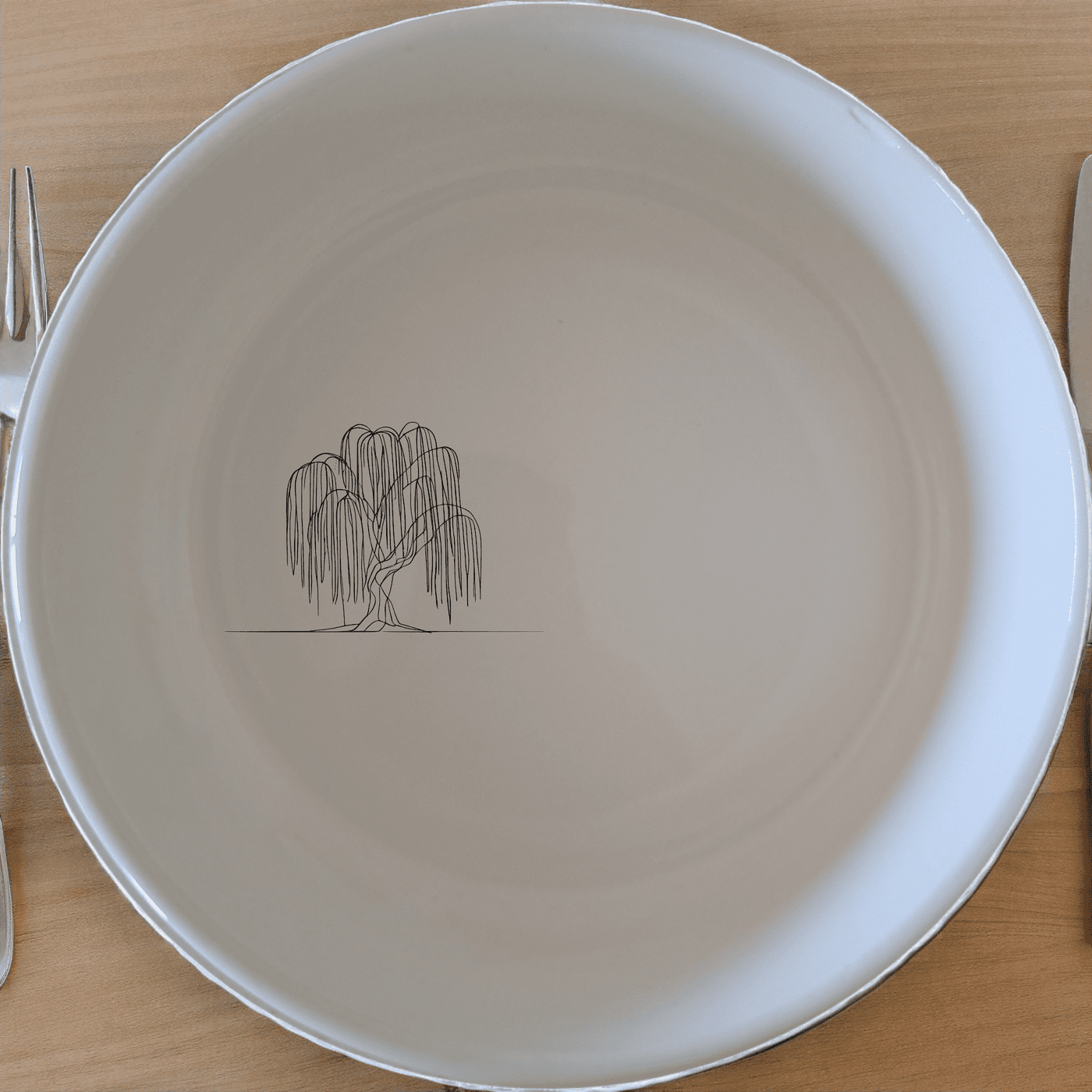 The Weeping Willow Tree Bowl Set of 4 - Range 1 is a beautiful and versatile addition to any kitchen or dining table.