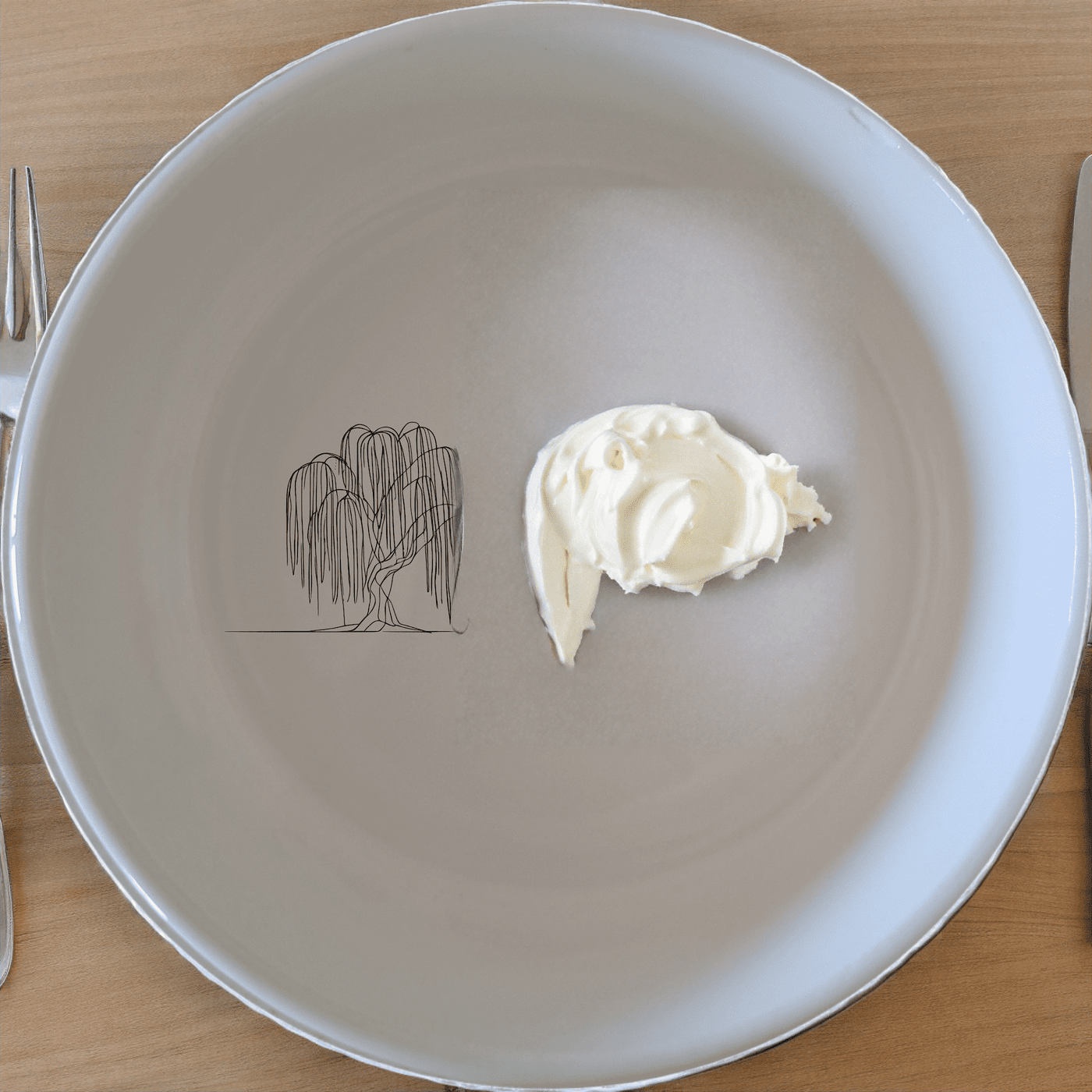 The Weeping Willow Tree Bowl Set of 4 - Range 1 is a beautiful and versatile addition to any kitchen or dining table.