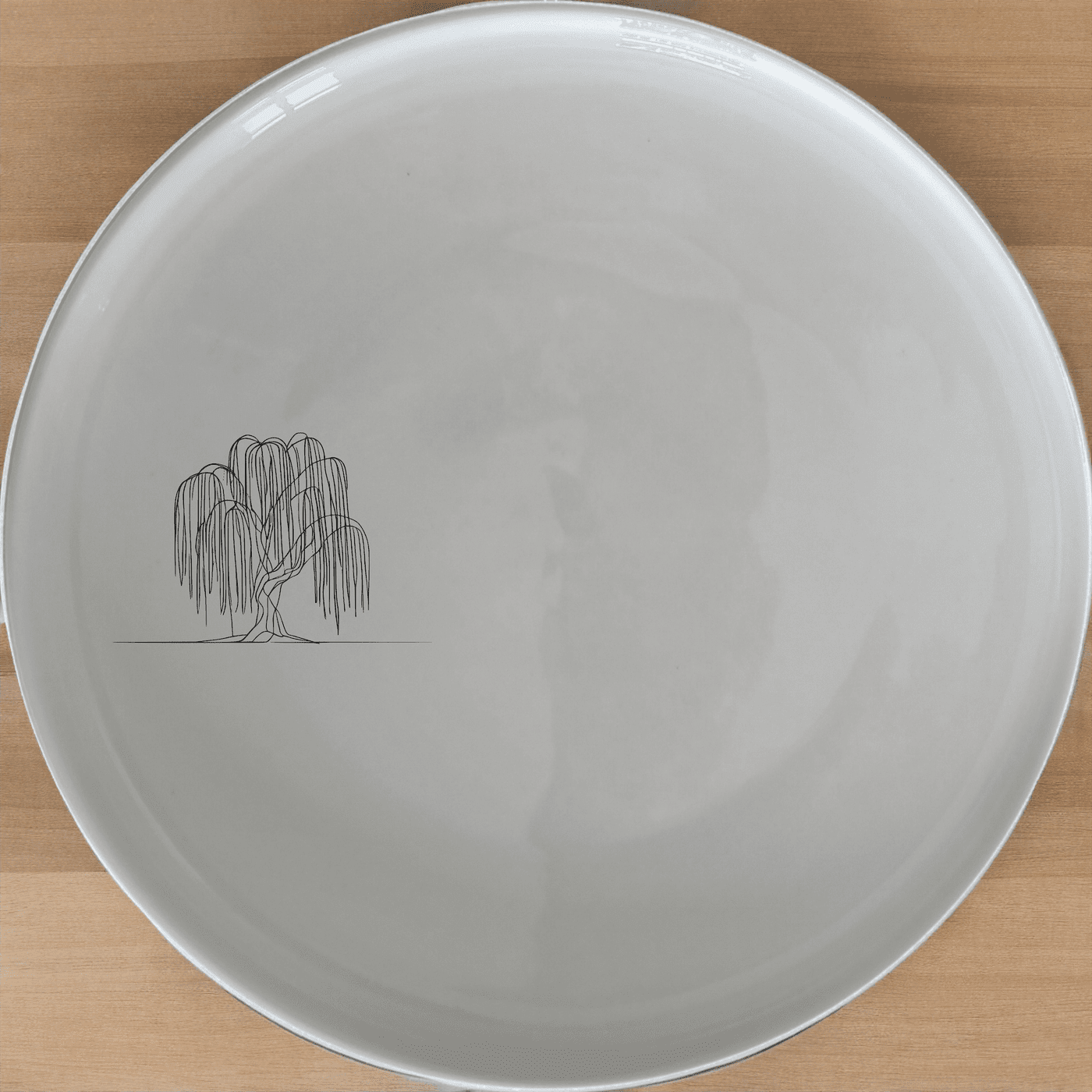 Weeping Willow Tree Side Plate Set of 4 - Range 1 is a beautifully designed set that adds an artistic touch to your dining experience.