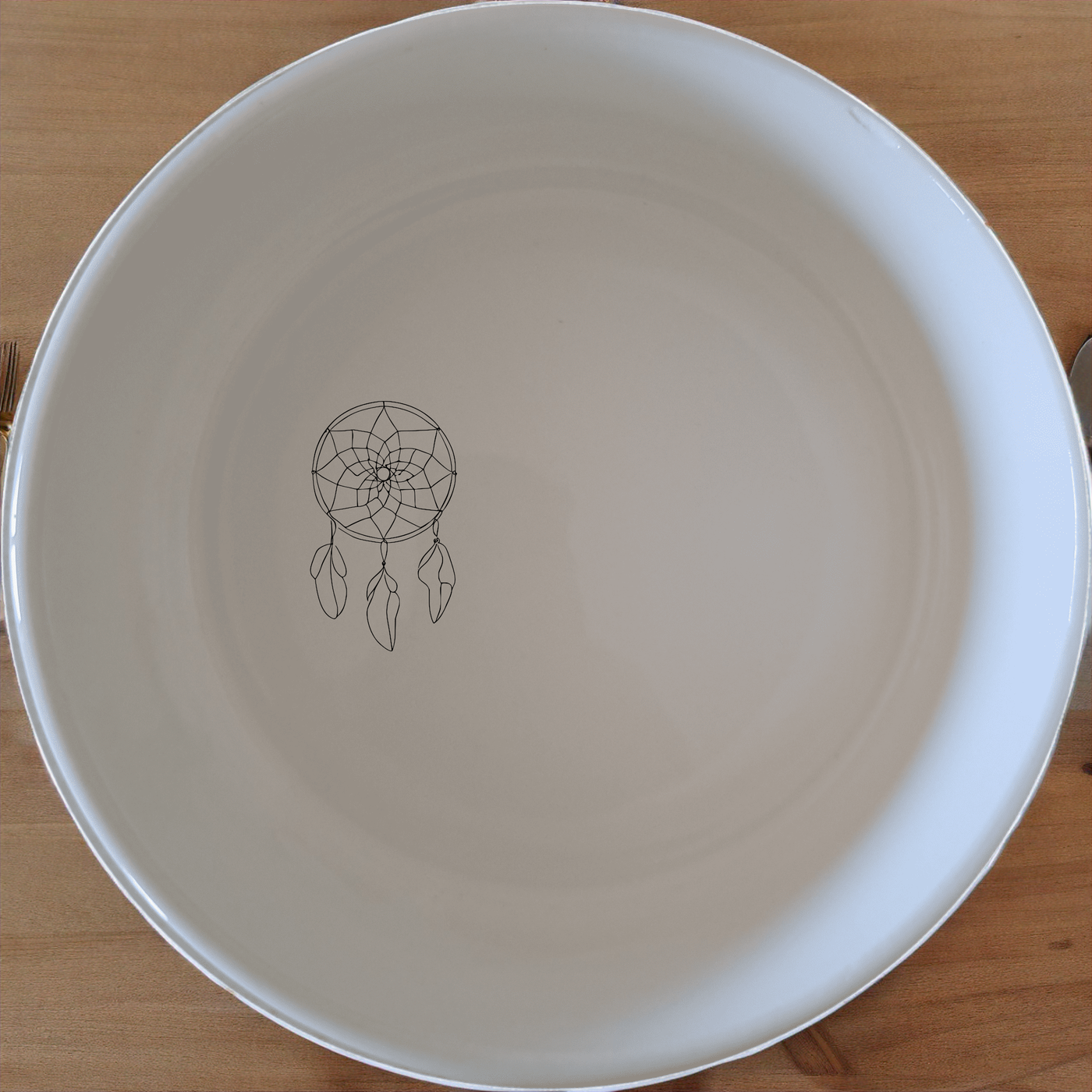 Dreamcatcher Feathers Bowl Set of 4 - Range 1 offers a unique and stylish addition to your kitchen, perfect for everyday use or special occasions.