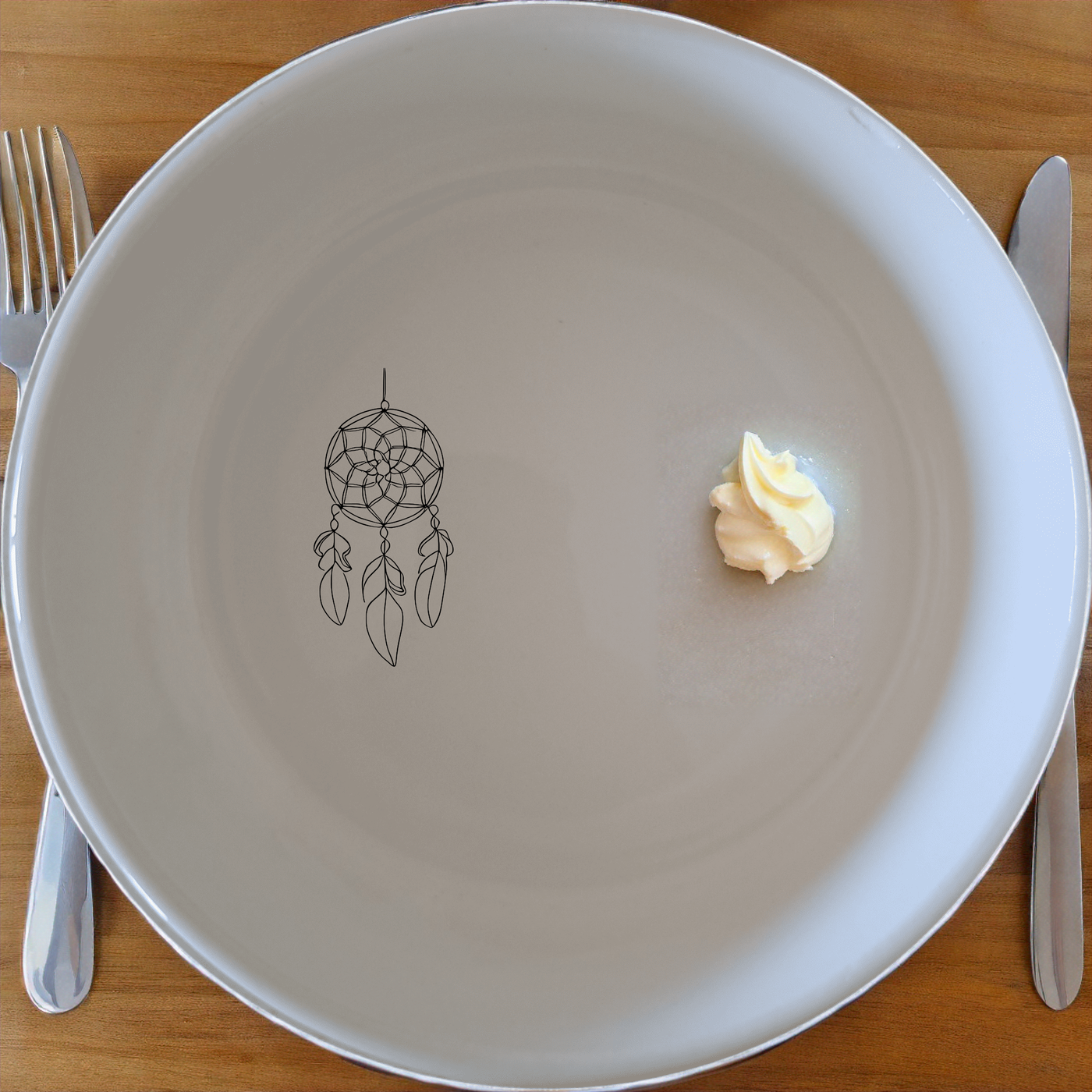 Dreamcatcher Feathers Bowl Set of 4 - Range 2 is a stylish and modern addition to your kitchen, perfect for everyday use or special occasions.