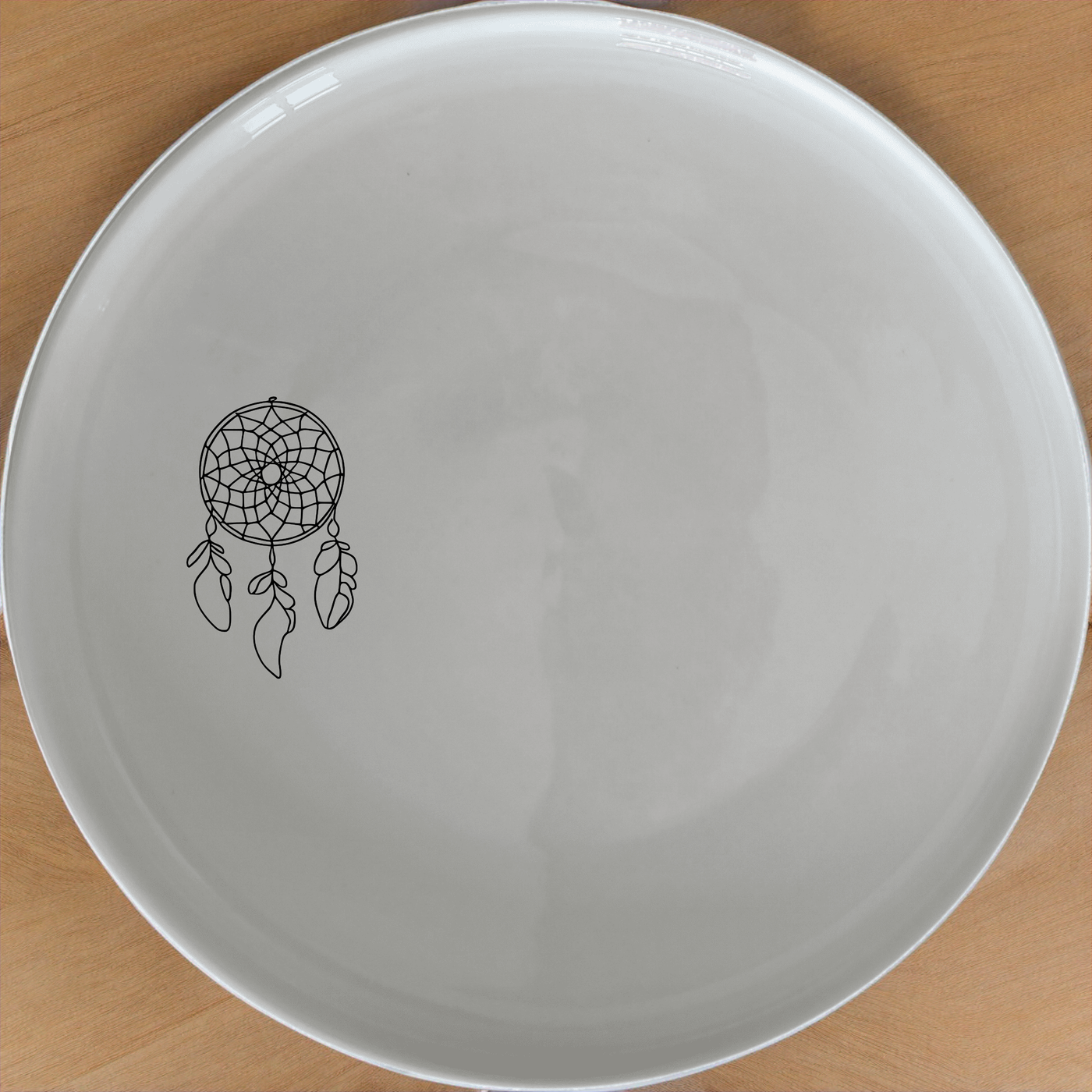 Dreamcatcher Feathers Side Plate Set of 4 - Range 4 is a stylish and modern addition to your dining collection.