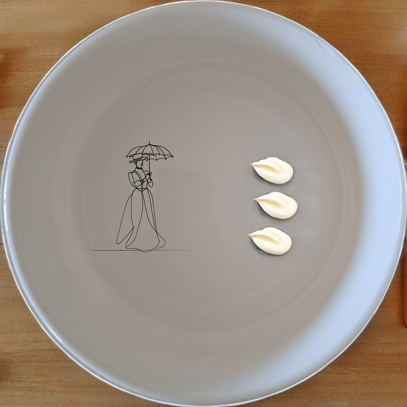 Victorian Woman Umbrella Bowl Set of 4 - Range 4 is a stylish and elegant set of four bowls, perfect for any dining occasion.