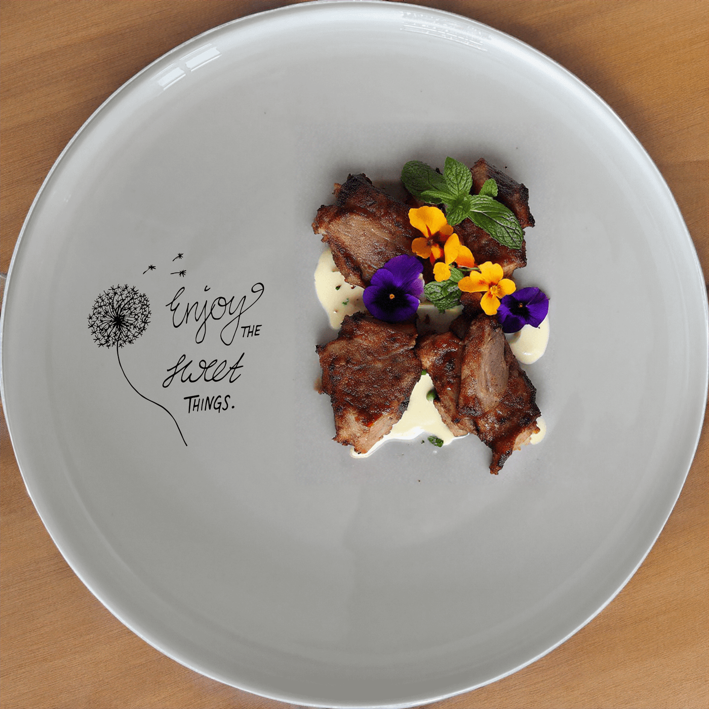 Enjoy Sweet Things Side Plate Set of 4 - Range 1 is a beautiful and elegant set of four side plates featuring an inspirational message.