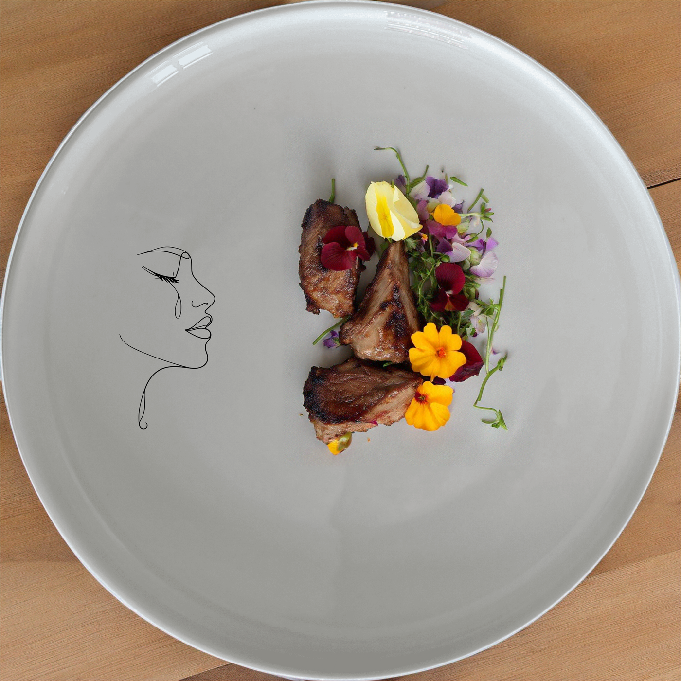 Minimalist Woman Face Side Plate Set of 4 - Range 1 is a stylish and modern addition to any dining set, perfect for contemporary homes.