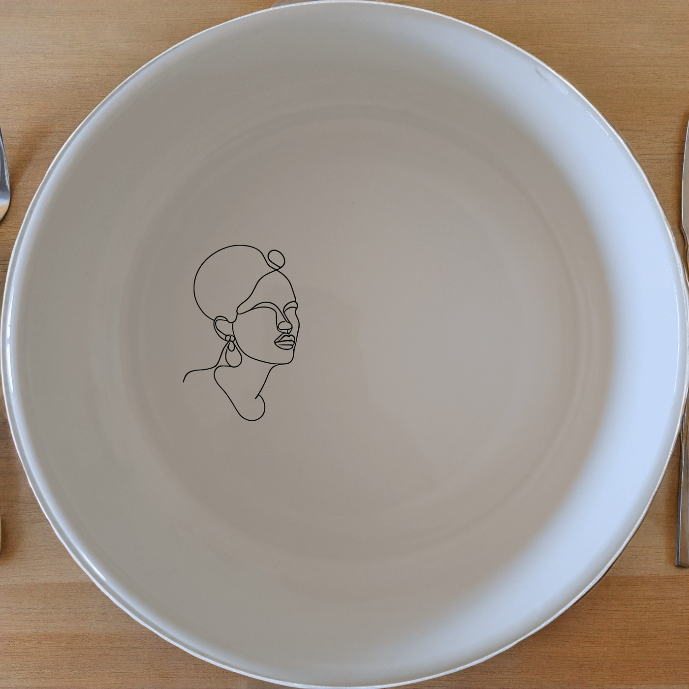 Face Of Maasi Young Woman Bowl Set of 4 - Range 2 is a stylish and modern addition to your kitchen, perfect for everyday use or special occasions.