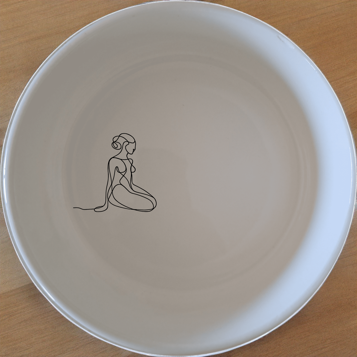 Abstract Human Soul Bowl Set of 4 - Range 12 offers a unique and artistic design perfect for any modern kitchen. Crafted with precision, these bowls bring a touch of elegance to your dining experience.