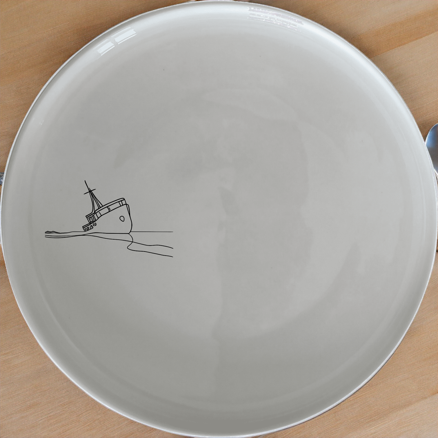 Wreck Beach Side Plate Set of 4 - Range 4 is a stylish and versatile addition to any dining table, perfect for casual or formal meals.