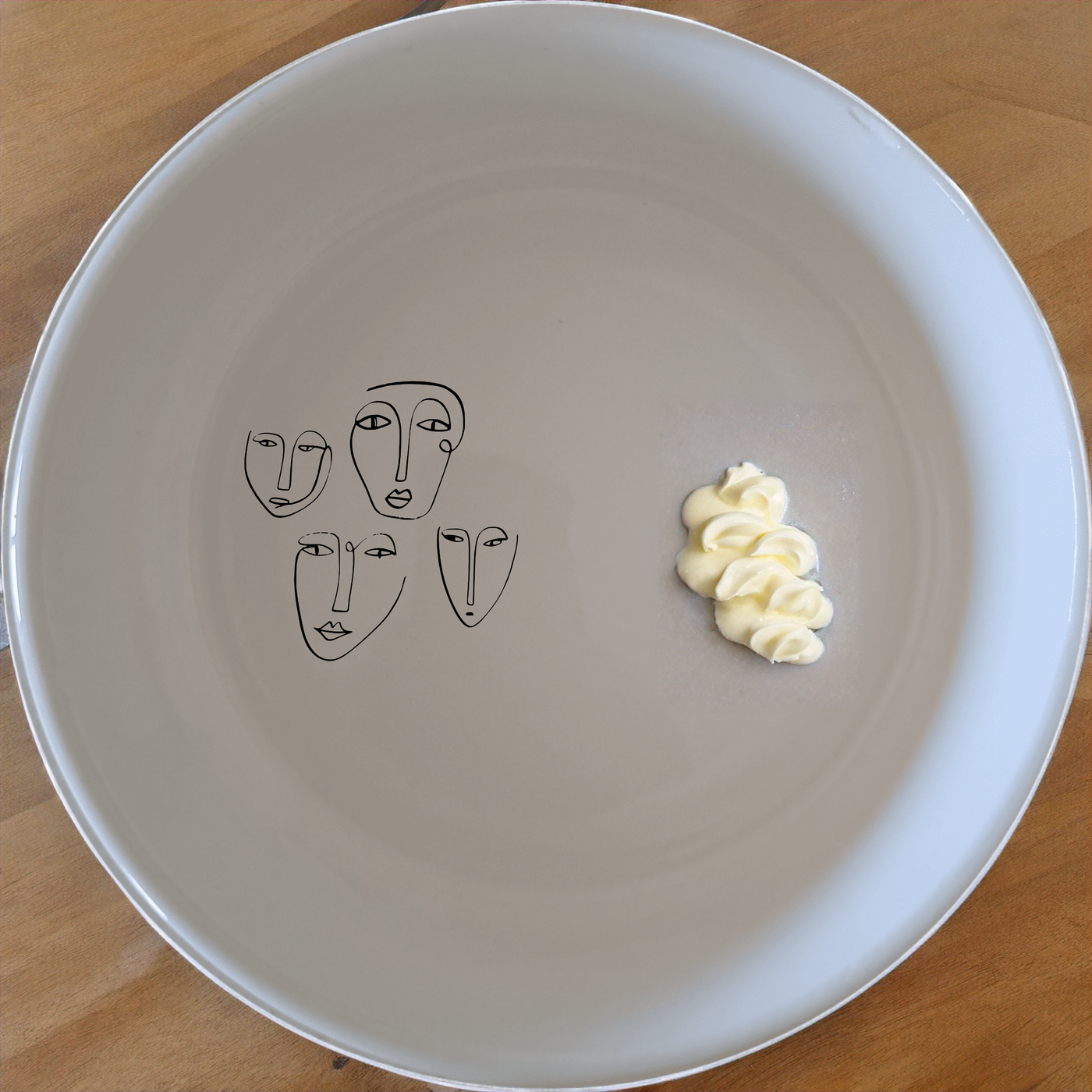 Four Faces Bowl Set of 4 - Range 1 offers a unique and artistic design perfect for any modern kitchen. Crafted from high-quality ceramic, these bowls are both functional and stylish, making them ideal for everyday use or special occasions.