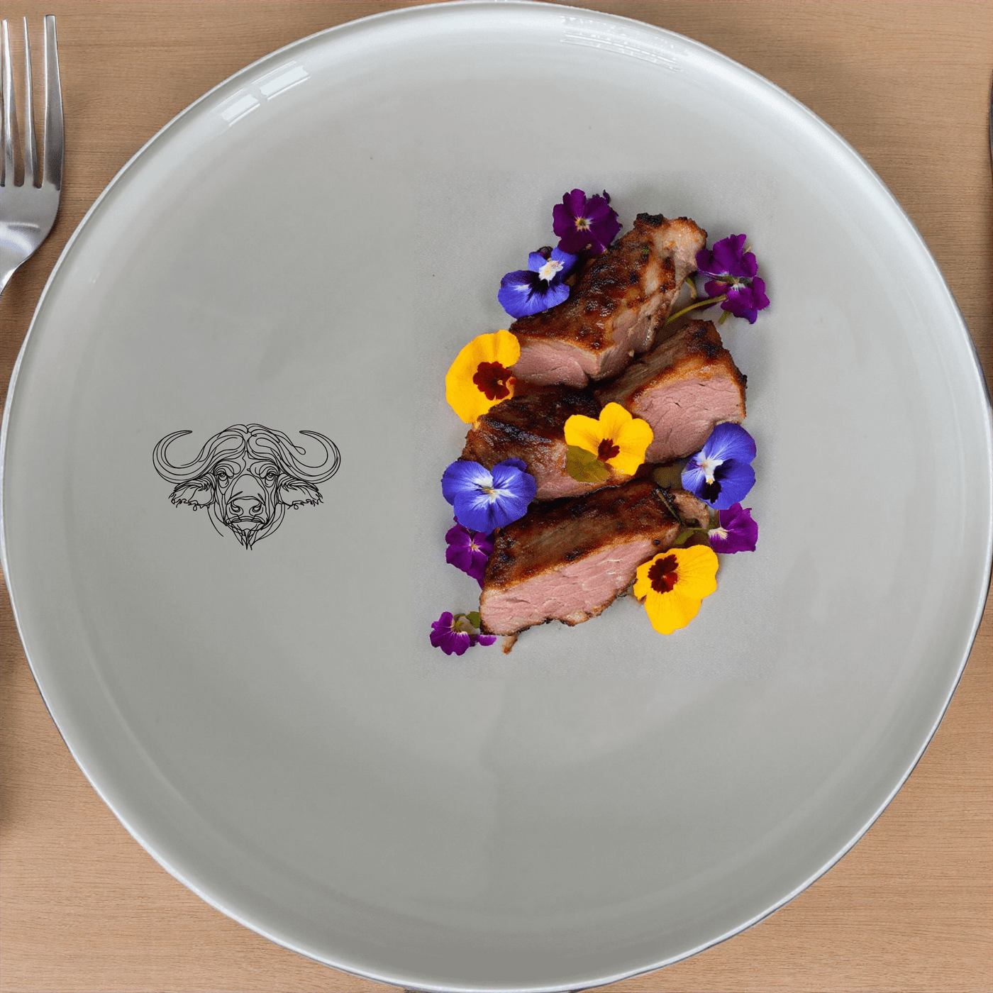 Staring Buffalo Dinner Plate Set of 4 - Range 1 is a stylish and versatile dinner plate set perfect for any dining occasion.