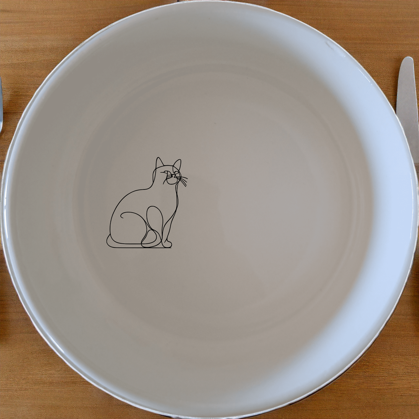Elongated Fat Quirky Cat Bowl Set of 4 - Range 4 adds a playful touch to your dining experience with unique designs.