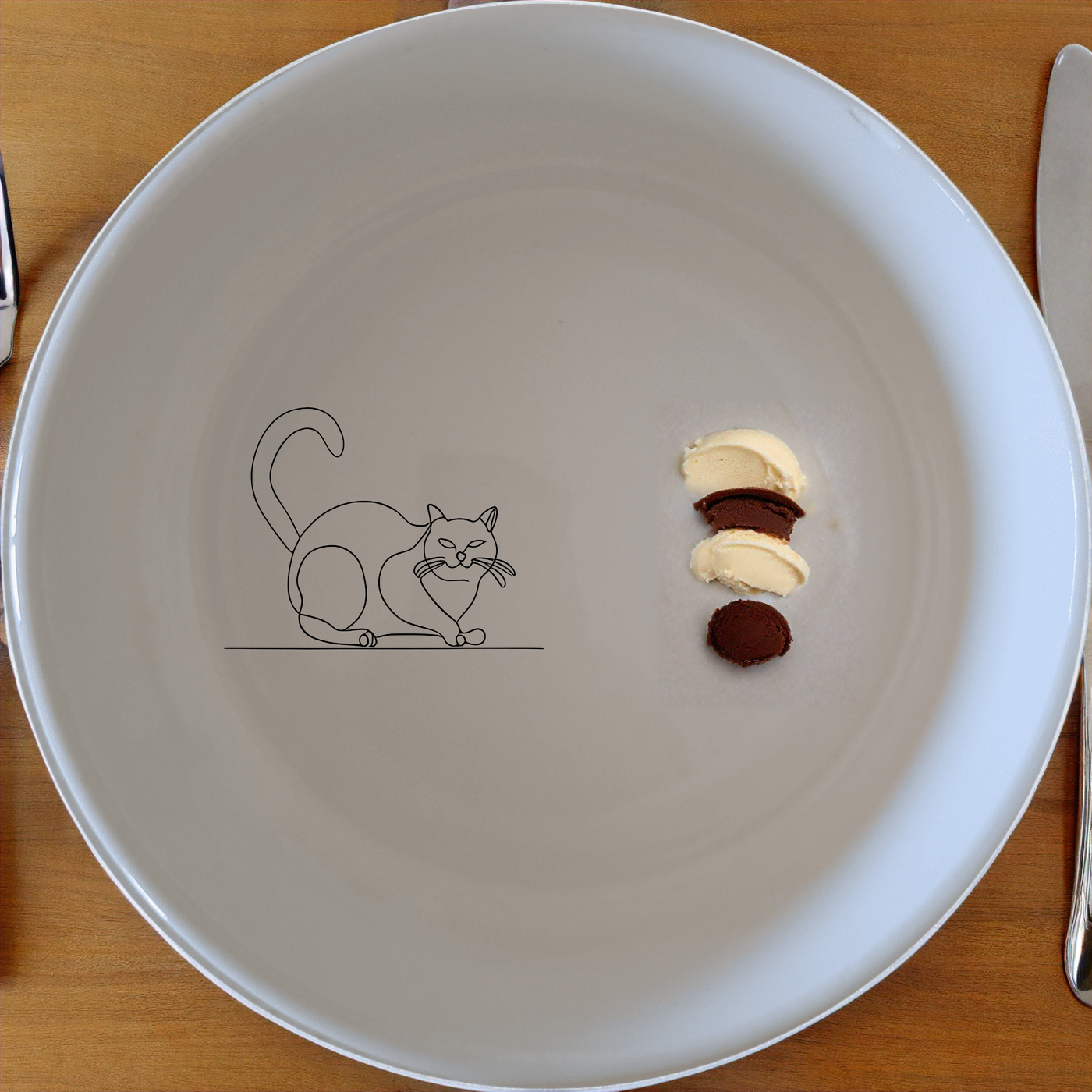 Grumpy Fat Cat Bowl Set of 4 - Range 1 is a charming and practical addition to any kitchen, featuring a delightful cat design.