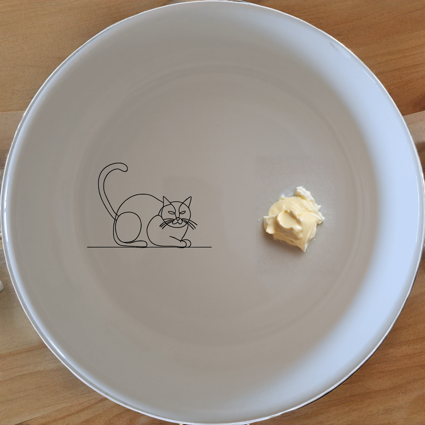 Grumpy Fat Cat Bowl Set of 4 - Range 4 offers a charming and playful design perfect for cat lovers. This set includes four 12cm bowls with a cute grumpy cat illustration, ideal for daily use or as a gift.