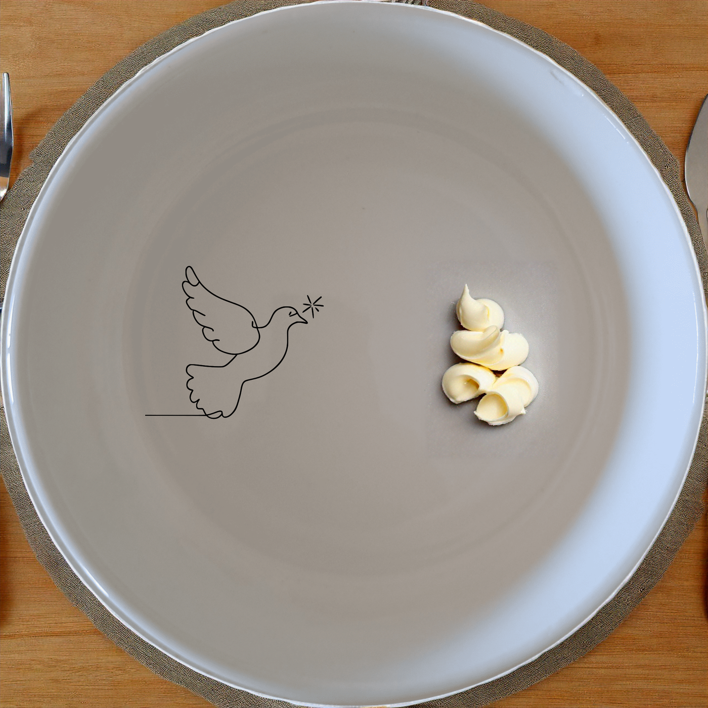 Dove Peace Star Bowl Set of 4 - Range 2 offers a serene and elegant design perfect for everyday use or special occasions.