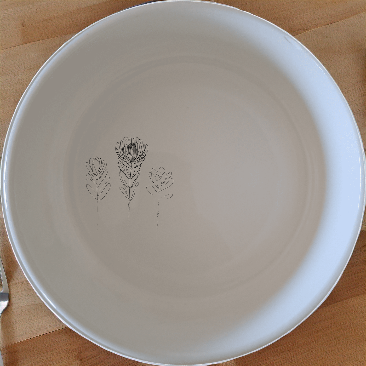 Fynbos Collection Bowl Set of 4 - Range 2 adds a touch of nature to your dining table with delicate botanical illustrations.