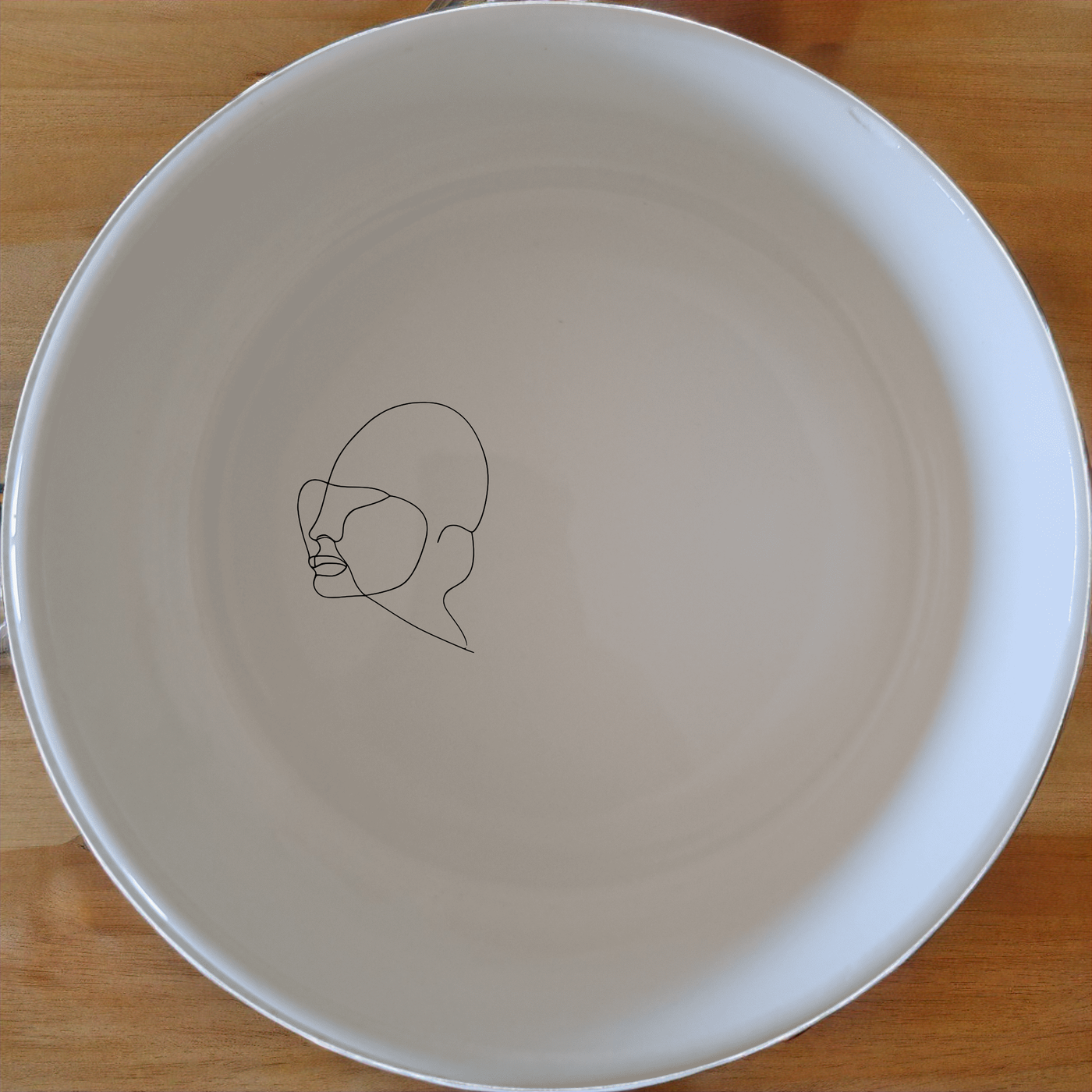 Faces Bowl Set of 4 - Range 2 is a stylish and modern addition to any kitchen, perfect for everyday use or special occasions.