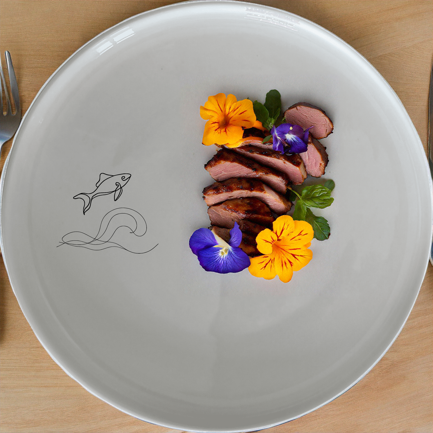 The Ocean Sea Life Dinner Set of 12 brings the beauty of the ocean to your table with elegant sea life designs.