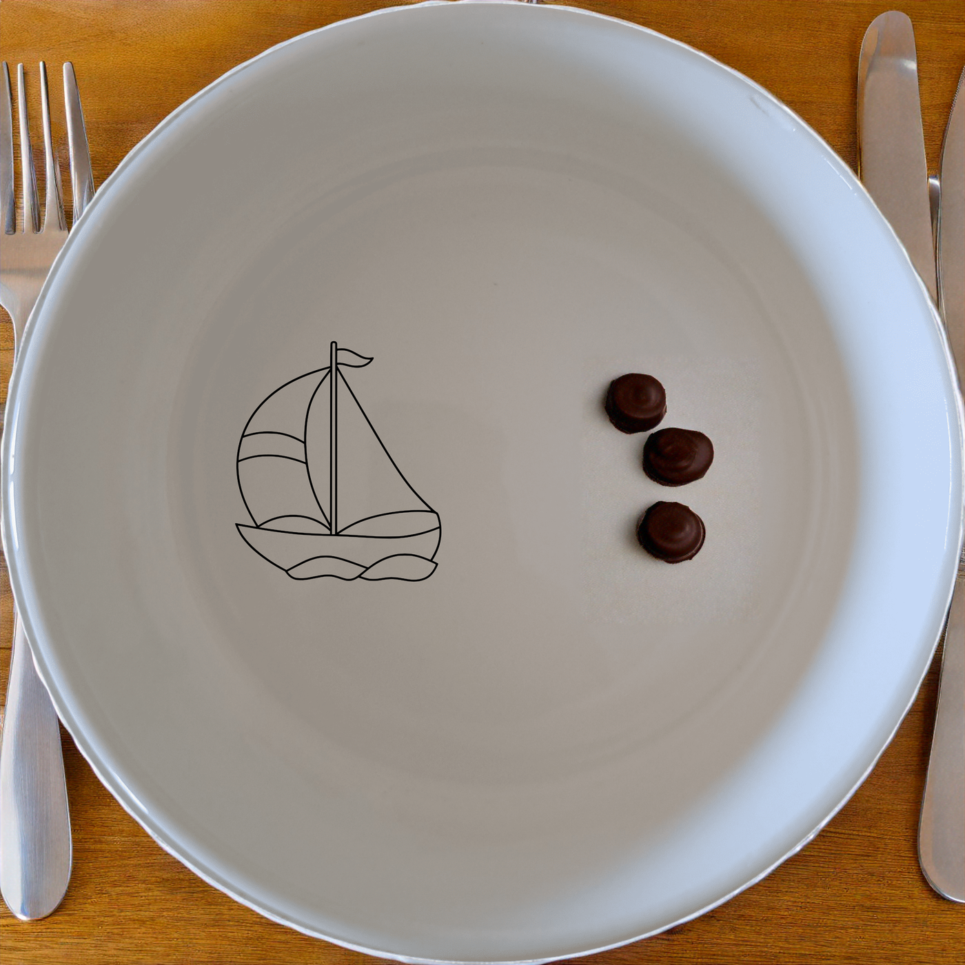 Sailing Boat Bowl Set of 4 - Range 1 adds nautical charm to your dining table with elegant simplicity and durability.