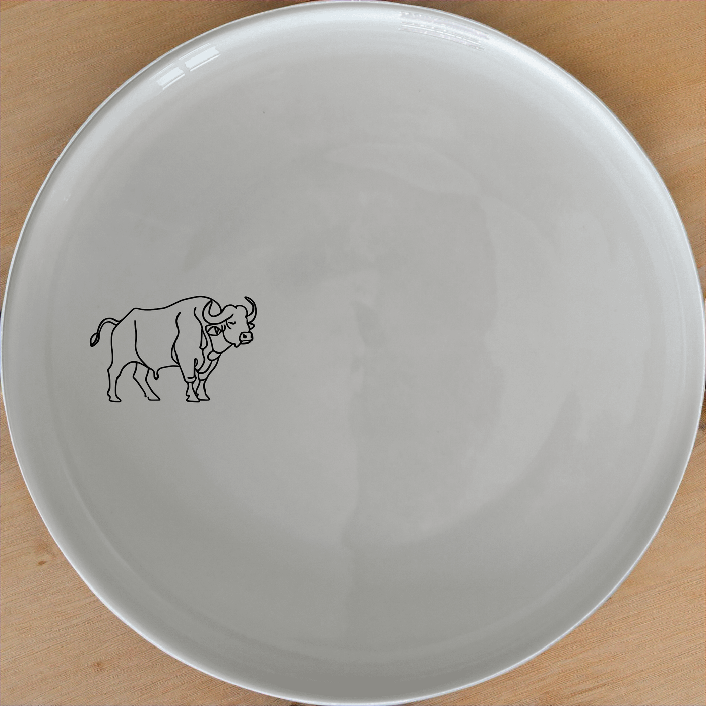 Buffalo Herd Side Plate Set of 4 - Range 3 offers a powerful and bold design for your dining table. Perfect for modern homes.