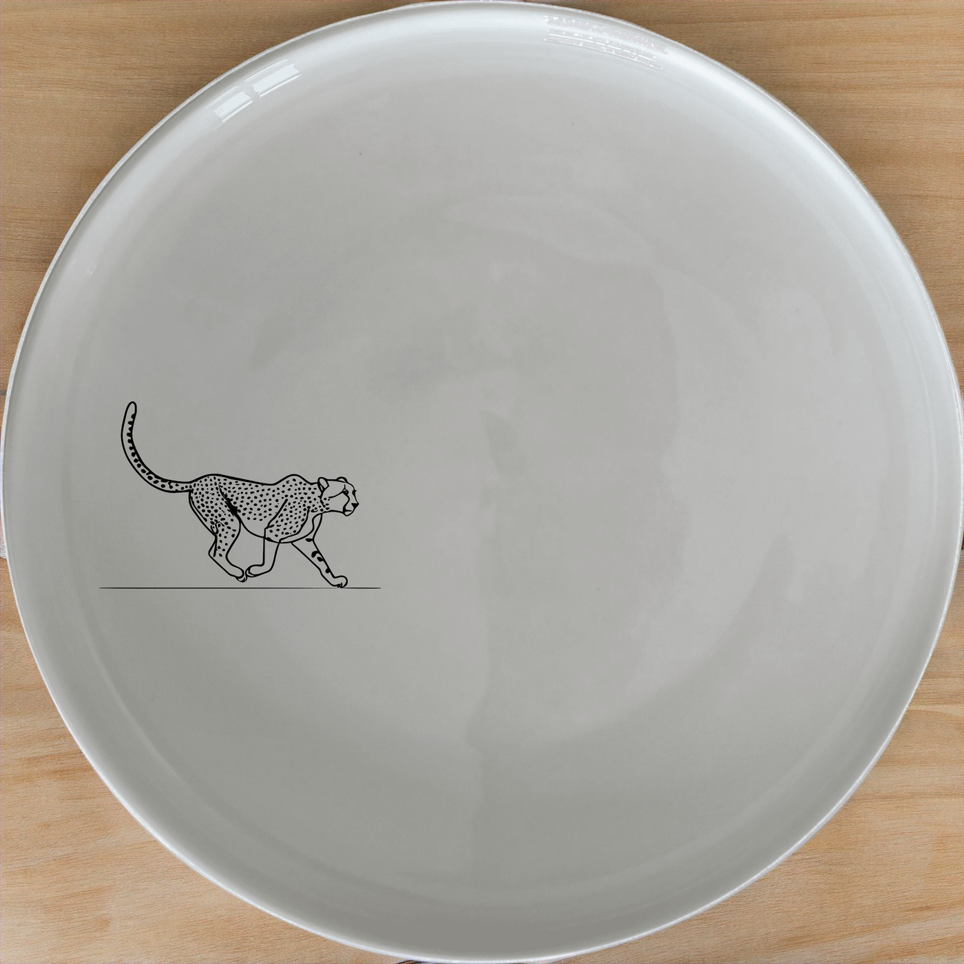 Graceful Cheetah Side Plate Set of 4 - Range 3 is a stylish and elegant addition to any dining set, perfect for modern homes.