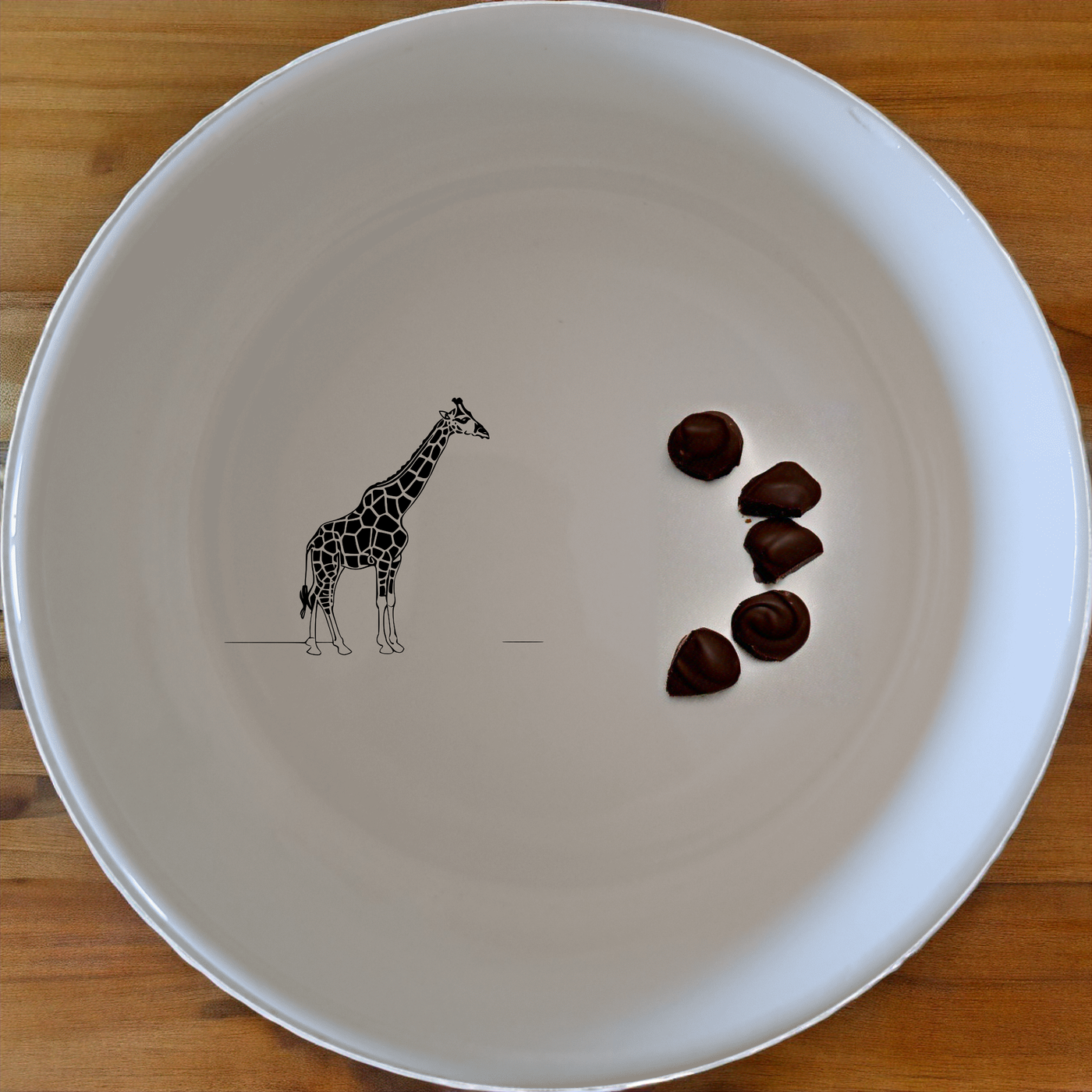 Majestic Giraffe Bowl Set of 4 - Range 4 adds a touch of elegance to your dining table with its unique design and high-quality ceramic construction.