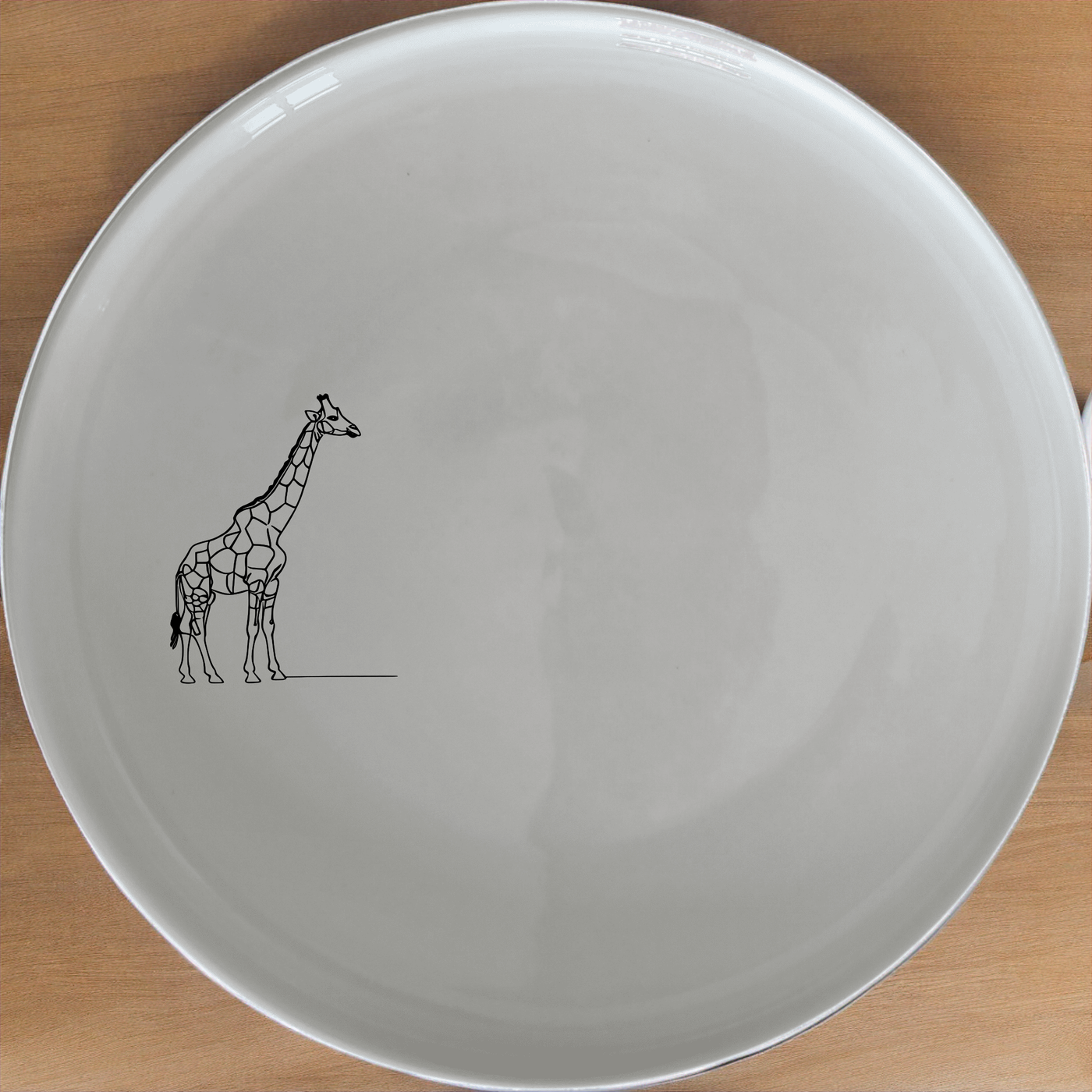 Majestic Giraffe Dinner Plate Set of 4 - Range 1 is a stunning addition to any dinnerware collection, featuring elegant giraffe designs.