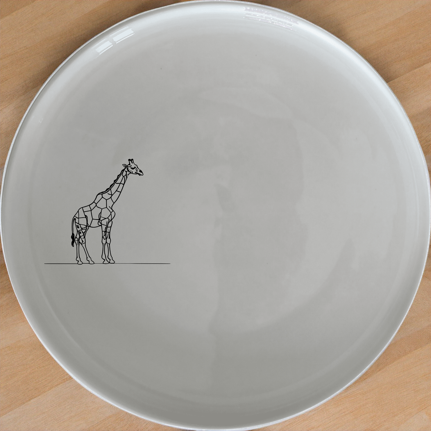 Majestic Giraffe Side Plate Set of 4 - Range 3 adds a touch of elegance to your dining table with its unique design.