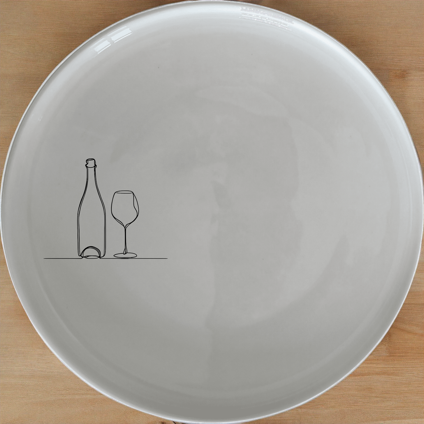 Bottle Glass Side Plate Set of 4 - Range 3 offers a stylish and modern design perfect for any dining occasion.