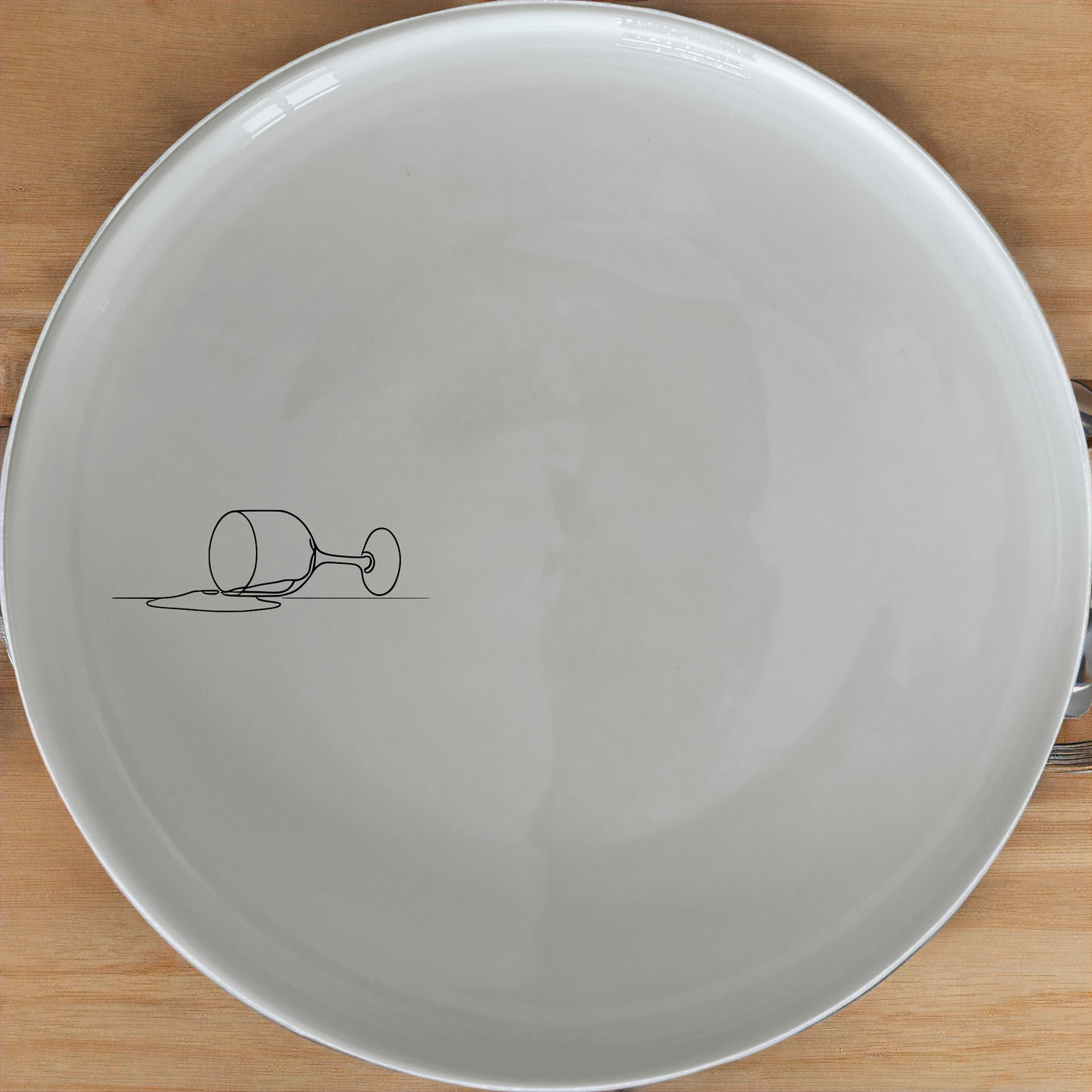 Spilled Glass Wine Side Plate Set of 4 - Range 3 adds a touch of modern art to your dining table with its unique design.